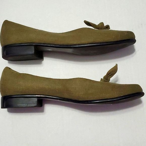 Bisou Bisou Textured Olive Casual Office Ballet Flats - Picture 5 of 8